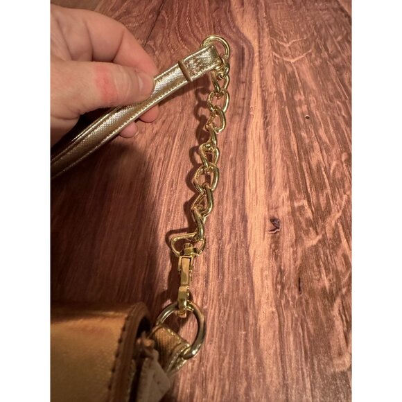 ✨‎ For Sale: Betsey Johnson Shimmery Cell Phone Crossbody ✨ - Picture 6 of 10